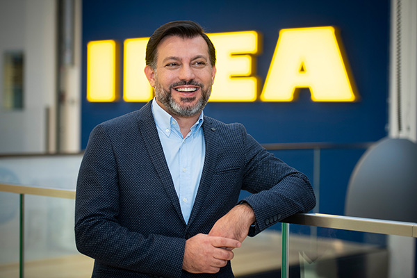 Bild: Lernen, lieben & die Welt verbessern: Das Thema Nachhaltigkeit steht für Alpaslan Deliloglu, Country Manager bei  IKEA, ganz oben auf der Agenda.